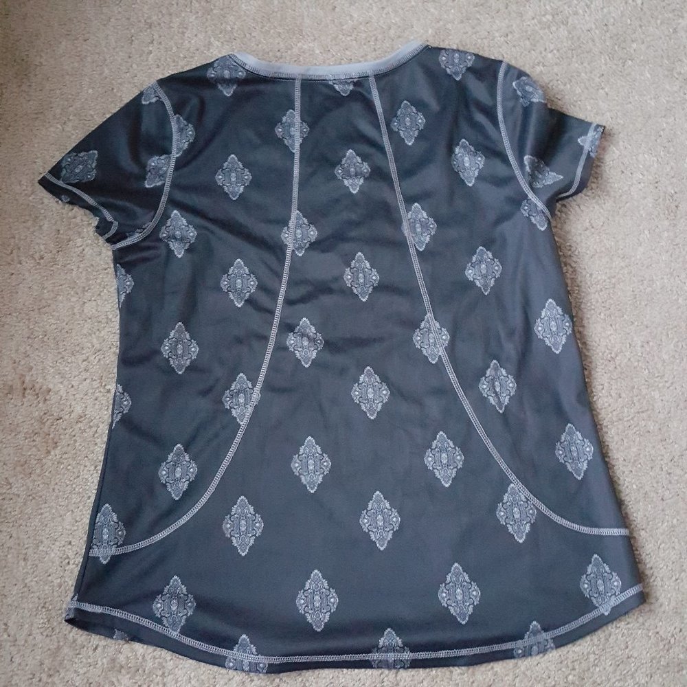 Quick Dry Tee - Picture 2 of 3